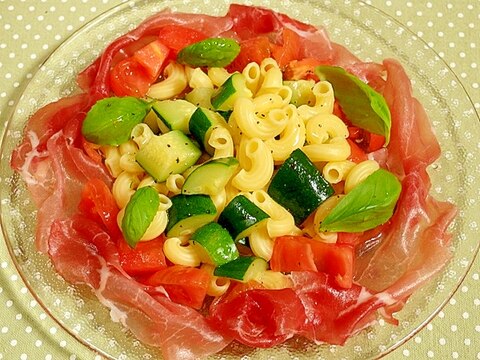 簡単!暑い日に「ズッキーニとマカロニの夏サラダ」